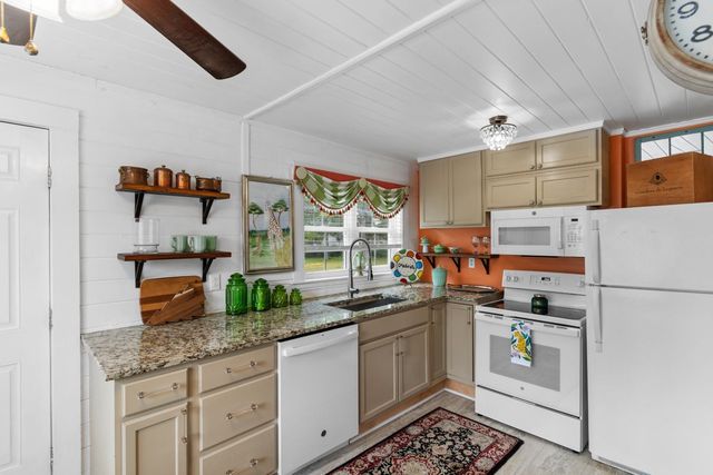 404 34th Ave. S, North Myrtle Beach, SC 29582