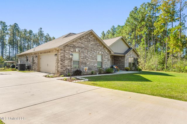 19805 Green Forrest Drive, Pass Christian, MS 39571