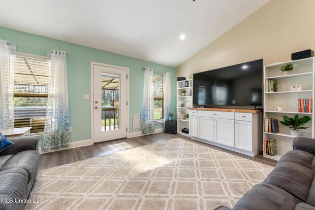19805 Green Forrest Drive, Pass Christian, MS 39571