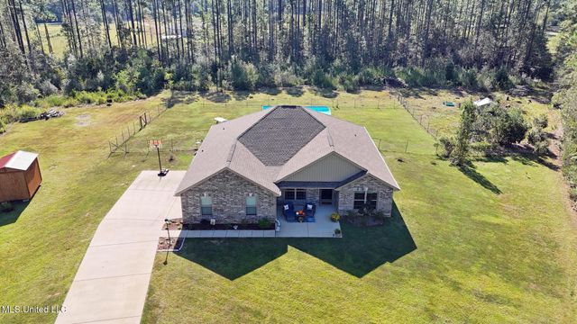 19805 Green Forrest Drive, Pass Christian, MS 39571