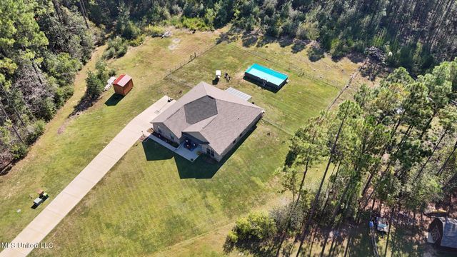 19805 Green Forrest Drive, Pass Christian, MS 39571
