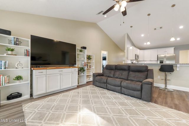 19805 Green Forrest Drive, Pass Christian, MS 39571