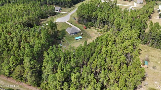 19805 Green Forrest Drive, Pass Christian, MS 39571