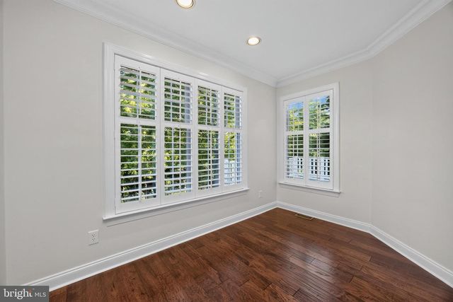 563 GRAMERCY LN, Downingtown, PA 19335