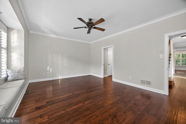 563 GRAMERCY LN, Downingtown, PA 19335