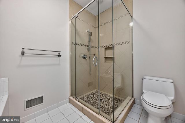 563 GRAMERCY LN, Downingtown, PA 19335
