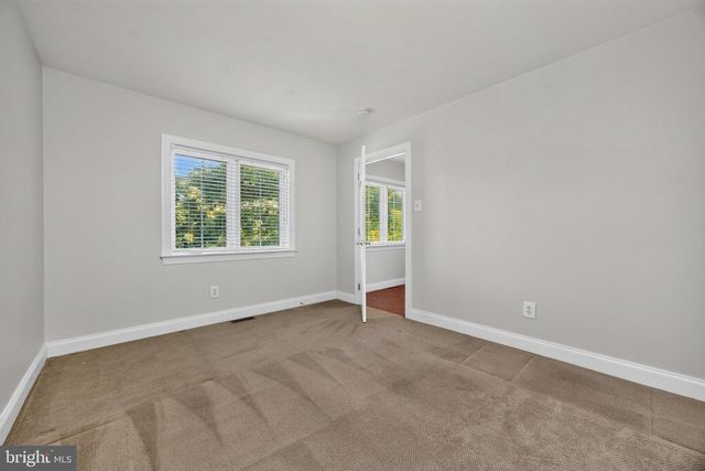 563 GRAMERCY LN, Downingtown, PA 19335