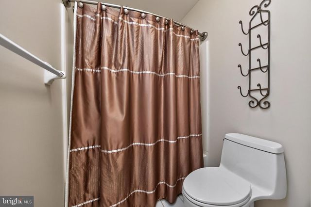 563 GRAMERCY LN, Downingtown, PA 19335