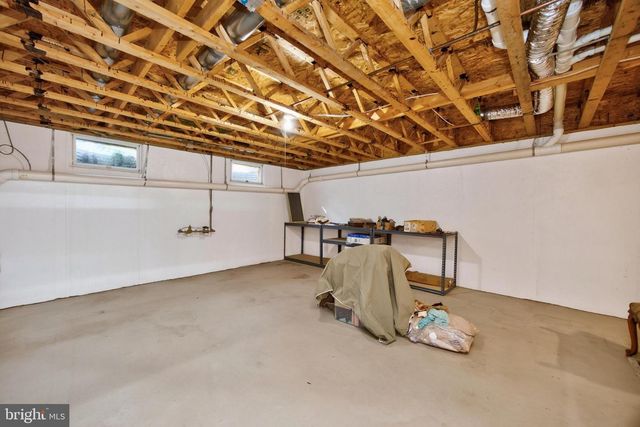 563 GRAMERCY LN, Downingtown, PA 19335