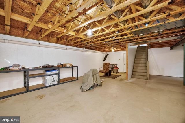 563 GRAMERCY LN, Downingtown, PA 19335