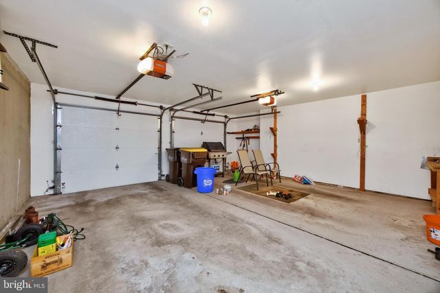 563 GRAMERCY LN, Downingtown, PA 19335