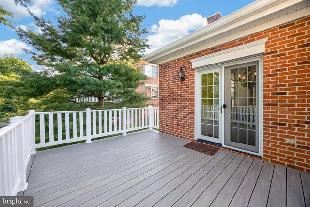 563 GRAMERCY LN, Downingtown, PA 19335
