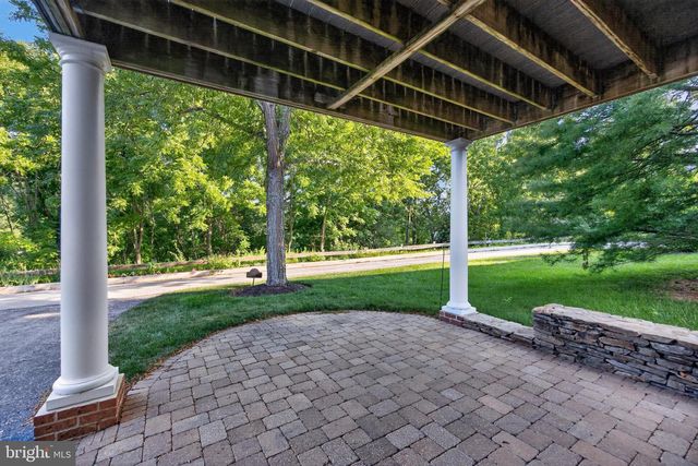 563 GRAMERCY LN, Downingtown, PA 19335
