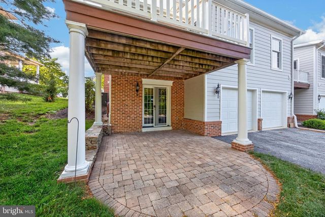 563 GRAMERCY LN, Downingtown, PA 19335
