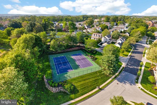 563 GRAMERCY LN, Downingtown, PA 19335