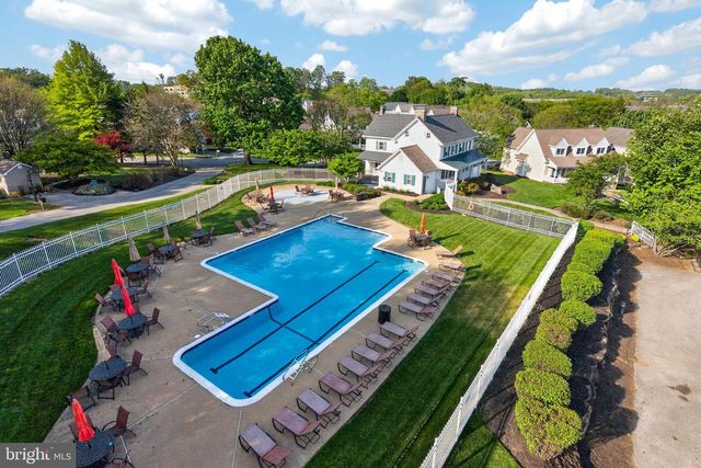 563 GRAMERCY LN, Downingtown, PA 19335