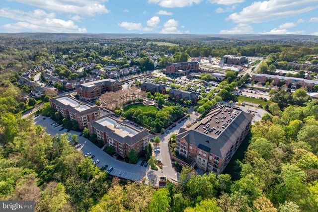 563 GRAMERCY LN, Downingtown, PA 19335