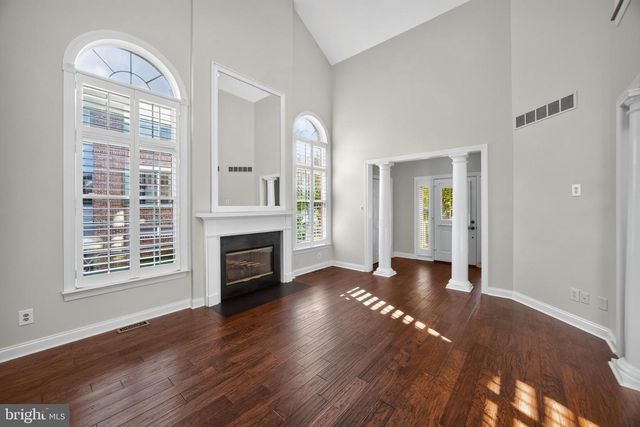563 GRAMERCY LN, Downingtown, PA 19335