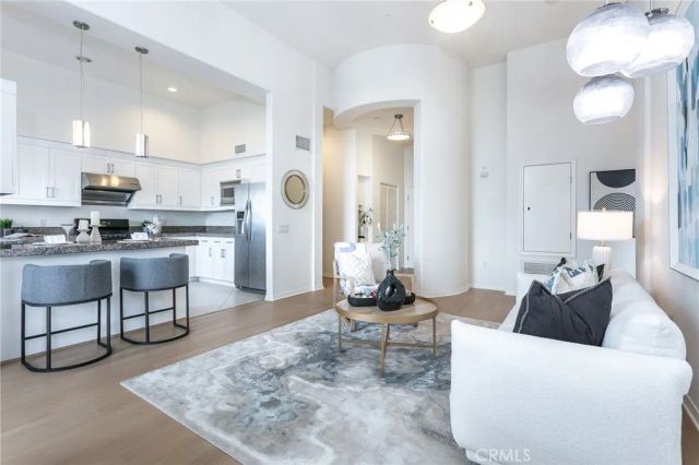600 N Atlantic Boulevard 215, Monterey Park, CA 91754