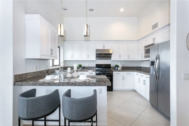 600 N Atlantic Boulevard 215, Monterey Park, CA 91754