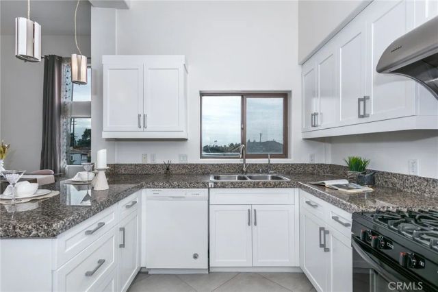 600 N Atlantic Boulevard 215, Monterey Park, CA 91754