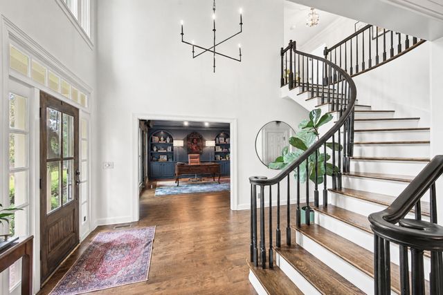 6417 Edinburgh Dr, Nashville, TN 37221