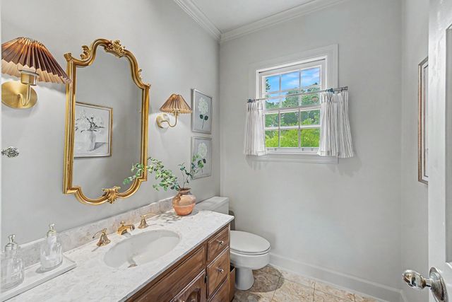 6417 Edinburgh Dr, Nashville, TN 37221