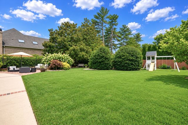 6417 Edinburgh Dr, Nashville, TN 37221