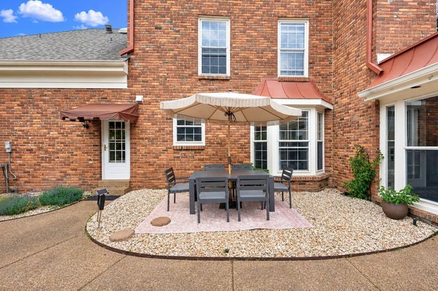 6417 Edinburgh Dr, Nashville, TN 37221