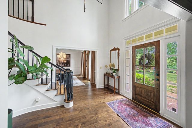6417 Edinburgh Dr, Nashville, TN 37221