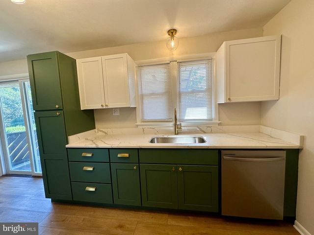 108 BLUESTONE RD, York, PA 17406