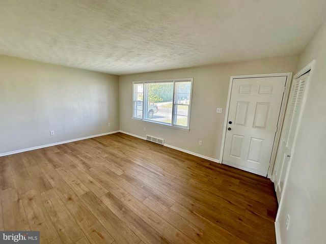 108 BLUESTONE RD, York, PA 17406