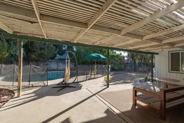 831 Redwood Lane, Lemoore, CA 93245