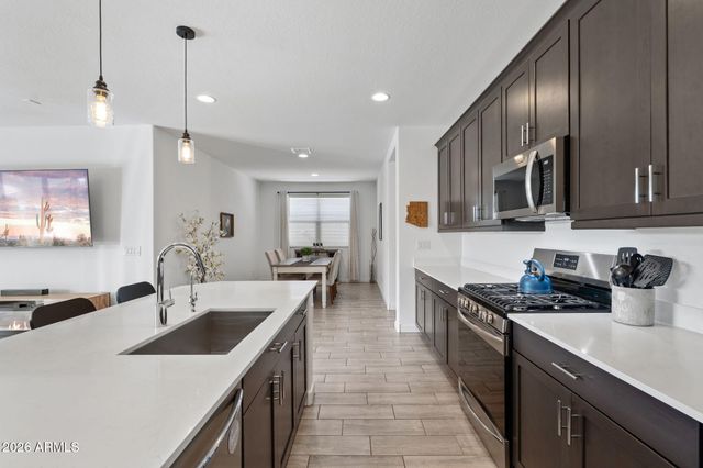 2061 W LONESOME Trail, Phoenix, AZ 85085