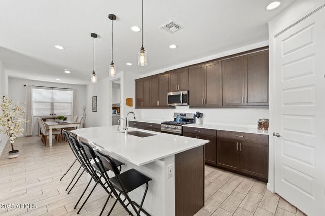 2061 W LONESOME Trail, Phoenix, AZ 85085