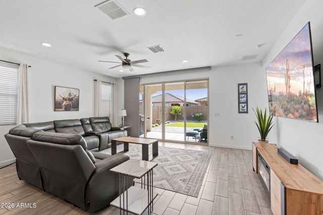 2061 W LONESOME Trail, Phoenix, AZ 85085