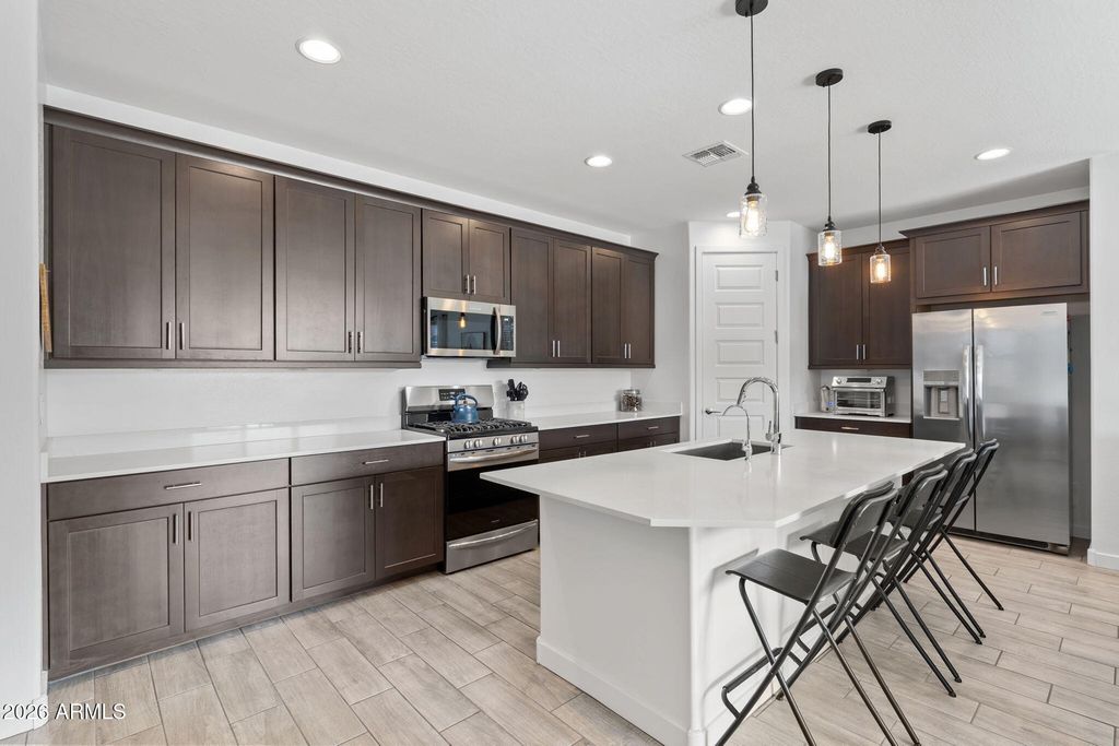 2061 W LONESOME Trail, Phoenix, AZ 85085