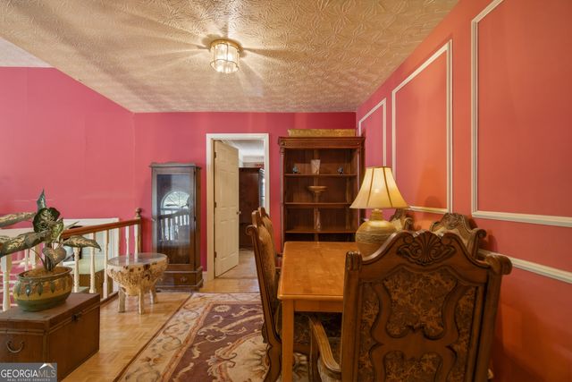 8605 Creekview Court, Douglasville, GA 30135