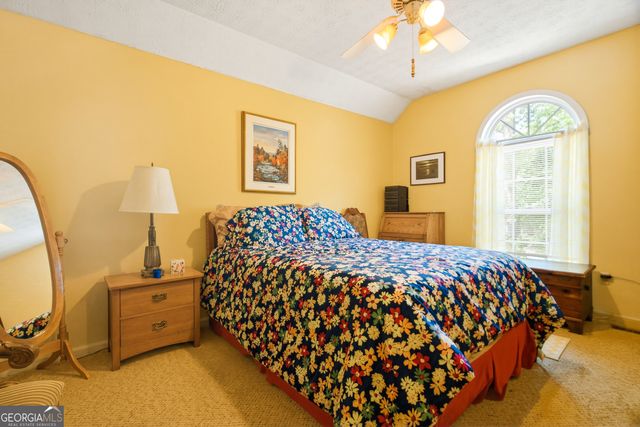 8605 Creekview Court, Douglasville, GA 30135
