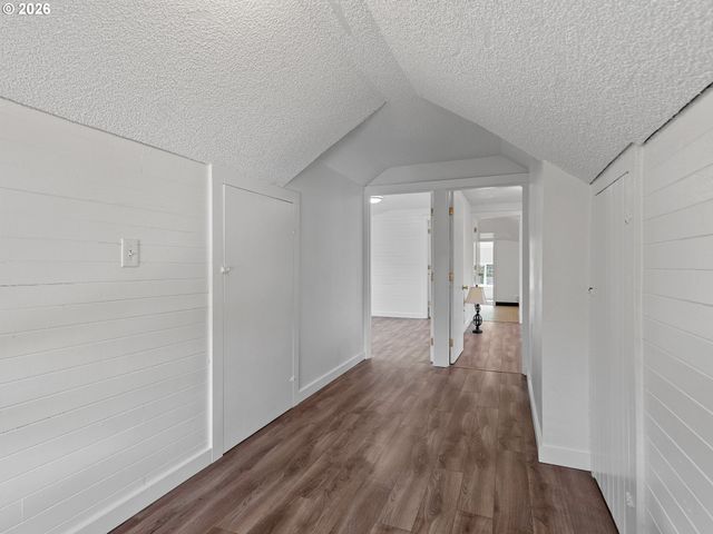 2433 N EMERSON St, Portland, OR 97217