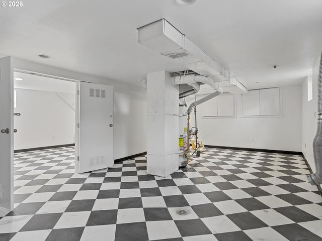 2433 N EMERSON St, Portland, OR 97217