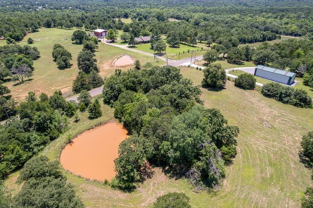 12333 E Tecumseh Road, Norman, OK 73026