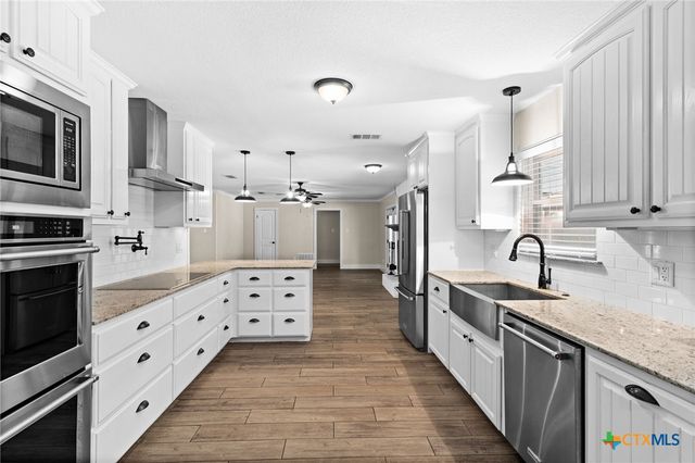 308 Live Oak Drive, Harker Heights, TX 76548