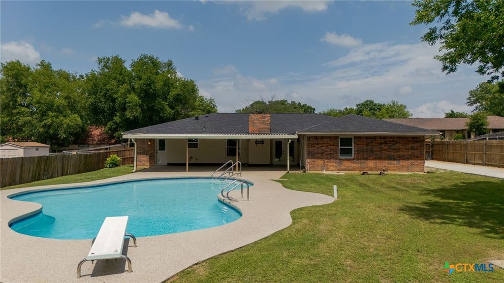 308 Live Oak Drive, Harker Heights, TX 76548