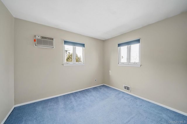 60 Liberty Avenue, North Babylon, NY 11703