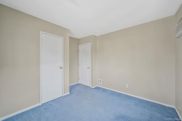 60 Liberty Avenue, North Babylon, NY 11703