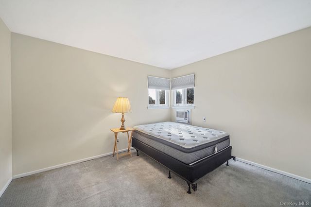 60 Liberty Avenue, North Babylon, NY 11703