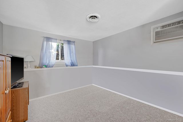 60 Liberty Avenue, North Babylon, NY 11703