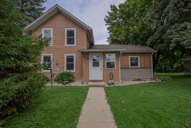 816 W Division STREET, Watertown, WI 53098