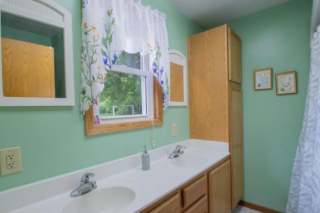 816 W Division STREET, Watertown, WI 53098